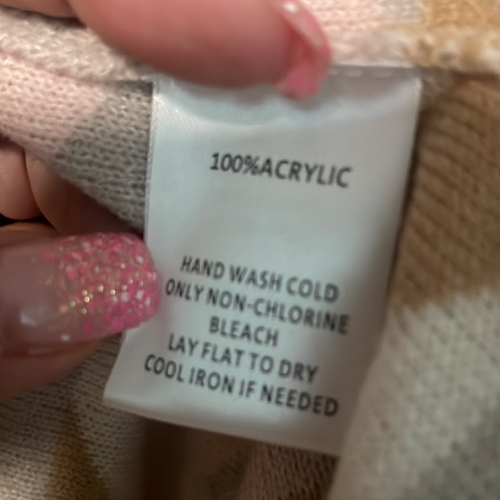 BOGO 🌸🌼 HOST PiCK Calligraphie cardigan pink, gray, caramel & cream geometric - Picture 9 of 10
